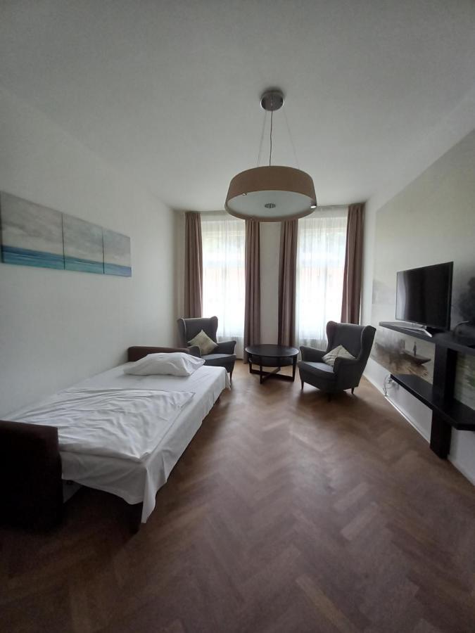 Apartahotel & Praga