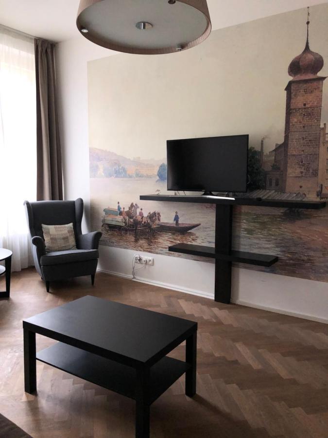 & Apartahotel