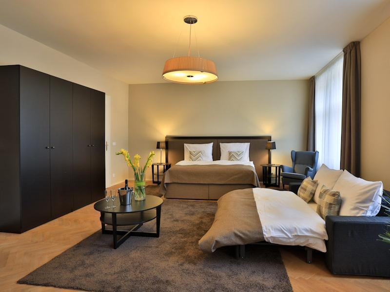 & Apartahotel 4*