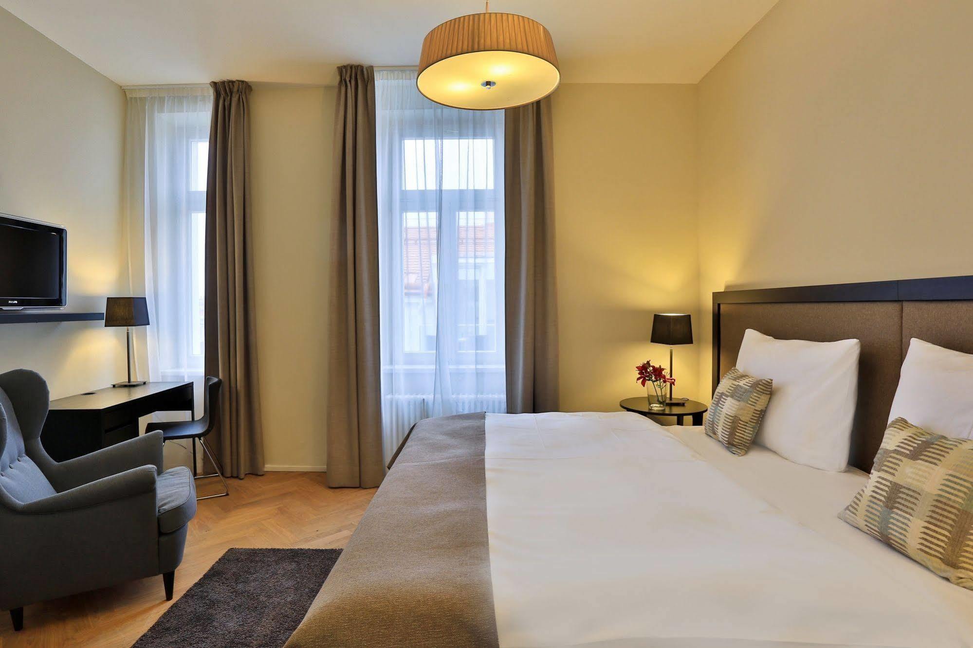 Apartahotel &